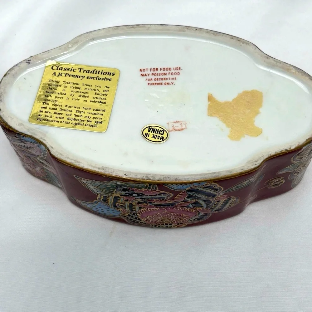 Vintage JCPenney Hand Painted Water Lily Leaves Porcelain Trinket Box